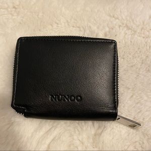 black mini wallet
